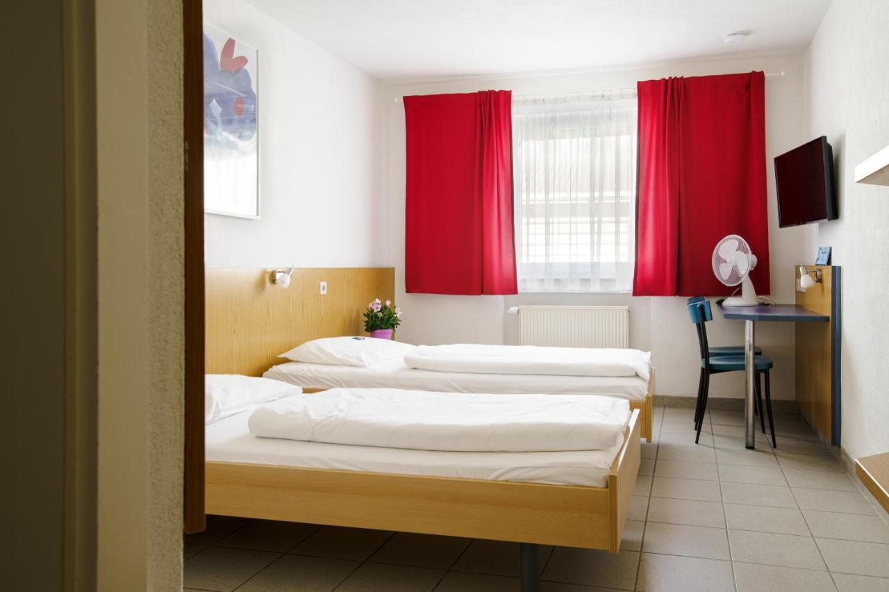 Motel Drei Koenig- Ihr Transithotel Heimsheim Exterior foto